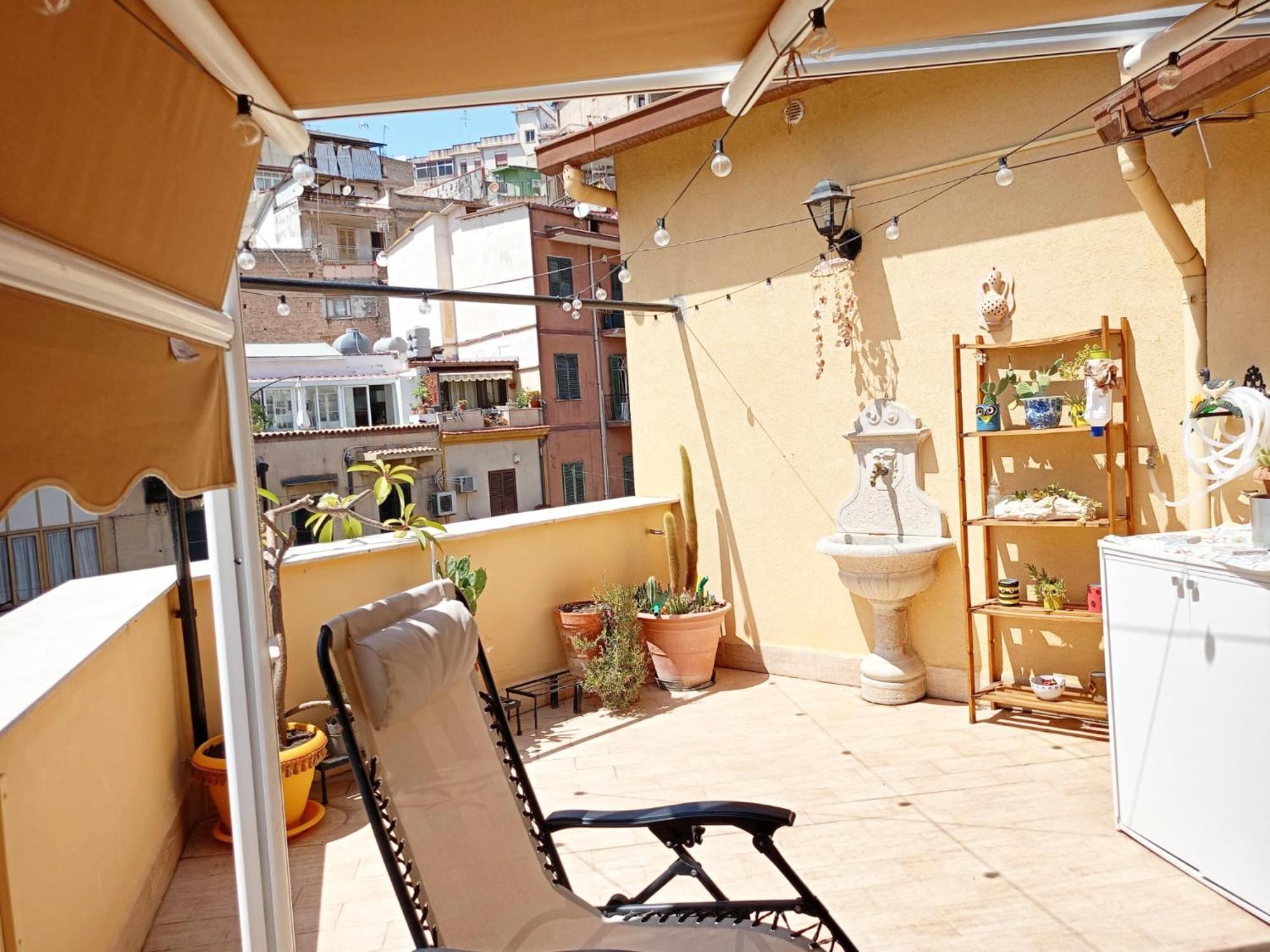 In Piazza Casavacanze Палермо Екстериор снимка
